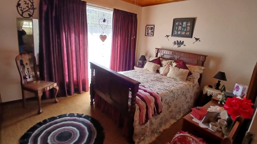 5 Bedroom Property for Sale in Universitas Free State